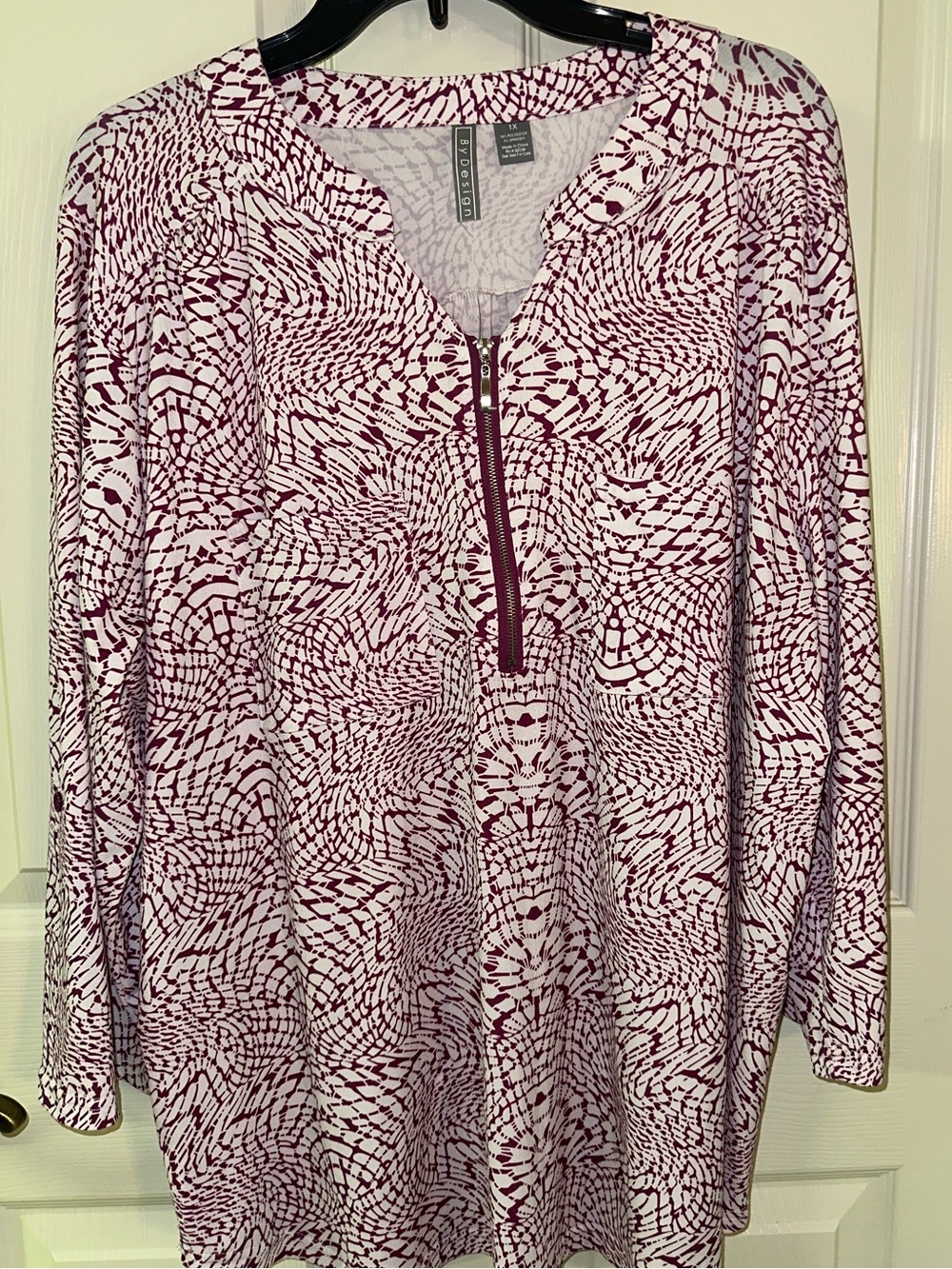 By Design Long-Sleeve White and Maroon Abstract Half-Zip Top